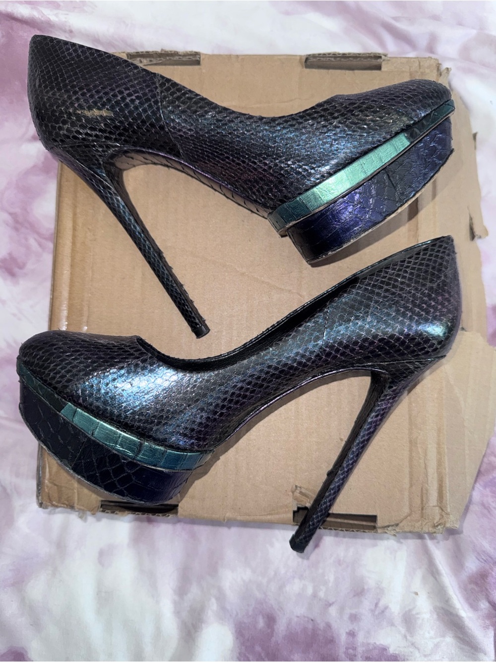 Brian Atwood Iridescent Black Platform Stiletto Pumps sz 7.5 black green purple